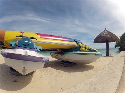 Mangodlong Rock Resort Cebu Exteriör bild